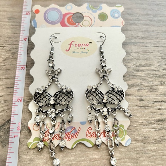 NWT Fiona Clear Rhinestone Chandelier Drop Earrings - Picture 3 of 5